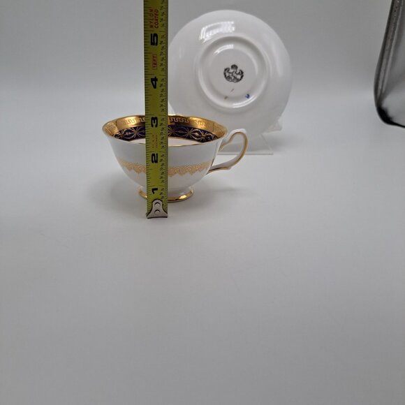 Royal Grafton Bone China Teacup Saucer Set Floral Design Gold Trim - Picture 3 of 15